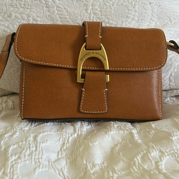 Dooney & Burke Cross Body. Camel color, brand new, never used. - Picture 1 of 4
